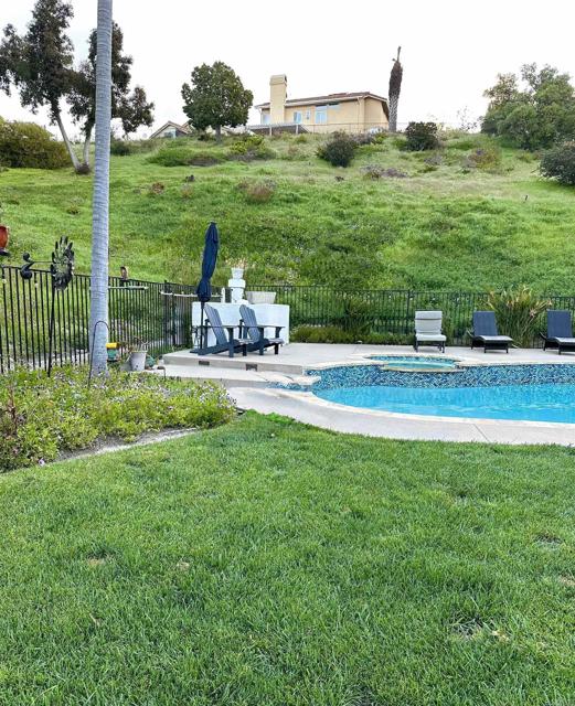 Detail Gallery Image 23 of 59 For 2070 Tiffany Dr, Oceanside,  CA 92056 - 4 Beds | 2/1 Baths