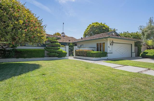51 La Mirada Court, Salinas CA: https://media.crmls.org/mediaz/f59f24af-5eae-42b4-8bfe-53fbf7071518.jpg