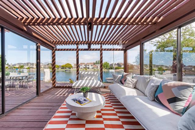 707 Santa Cruz Lane, Foster City CA: https://media.crmls.org/mediaz/f59fa366-5da4-4301-97ca-019bece5de13.jpg