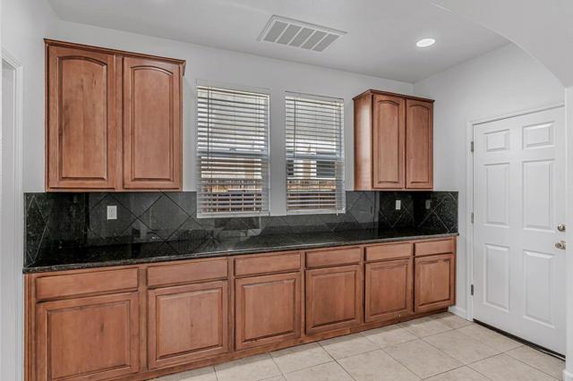 1619 Tumbleweed Way, Los Banos CA: https://media.crmls.org/mediaz/f5a01182-449d-4f18-8c56-05fbd7019984.jpg