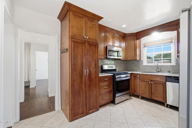 2756 Channel Dr, San Buenaventura (Ventura), CA 93003 photo 13