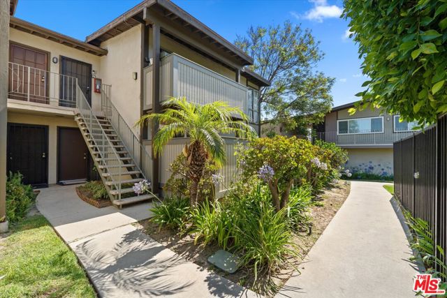 23334 Sesame Street, Torrance CA: https://media.crmls.org/mediaz/f5a18904-53c6-4e25-9fed-42d99947ebff.jpg