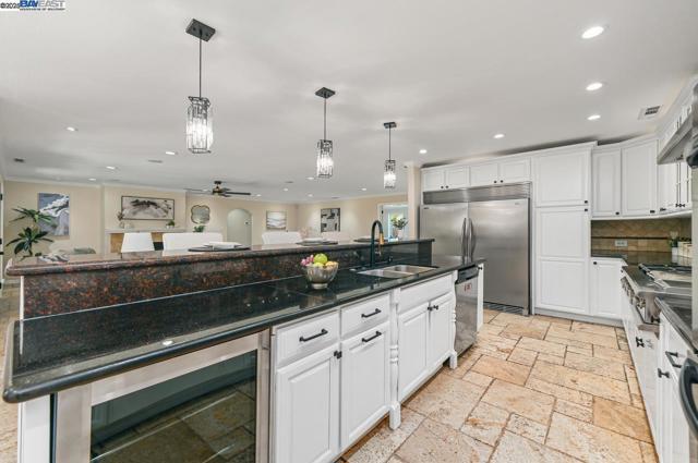 3370 Gardella Plaza, Livermore CA: https://media.crmls.org/mediaz/f5a1fa5d-219c-4f0c-b314-30c069bd6c03.jpg