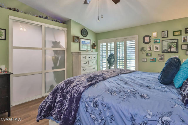 388 Country Club Drive, Simi Valley CA: https://media.crmls.org/mediaz/f5a217ea-2dd7-44ec-8391-072c2ad7edee.jpg
