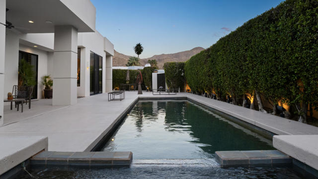 900 Dogwood Circle E, Palm Springs, CA 92264