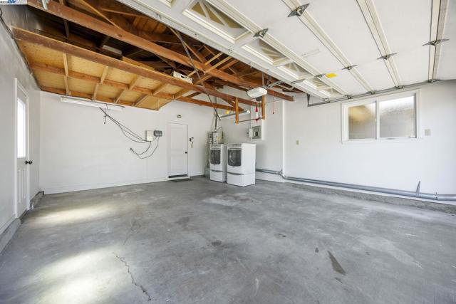 4580 Theresa Ave, Fremont CA: https://media.crmls.org/mediaz/f5a3e480-3203-4ff5-856c-334d95a4d8bd.jpg