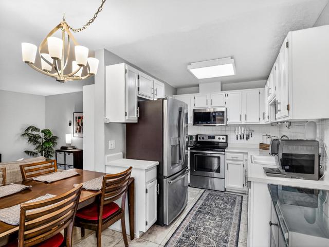 140 Rose Lane, San Jose CA: https://media.crmls.org/mediaz/f5a41026-b78a-4281-96ae-56a3680365a6.jpg