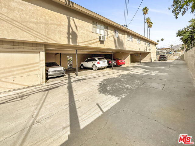 1806 Loma Vista Street, Riverside CA: https://media.crmls.org/mediaz/f5a54078-5f12-4061-9ff4-fedd5fba91cc.jpg