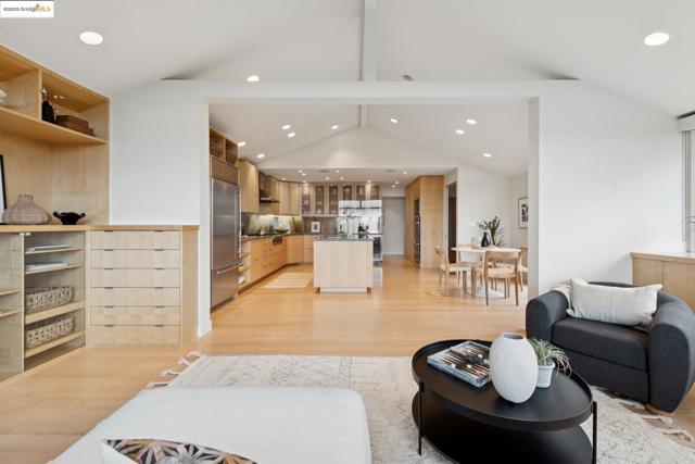 64 Crest Rd, Piedmont CA: https://media.crmls.org/mediaz/f5a6223d-2784-4f2c-a9ca-558f77bfea3f.jpg