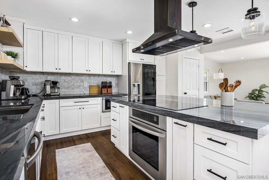 6875 Estrella Ave - photo 8