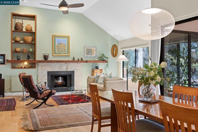 3800 Terra Granada Dr, Walnut Creek CA: https://media.crmls.org/mediaz/f5a7528d-602e-4adc-b460-816524713662.jpg