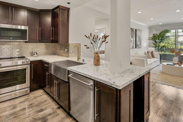 2445 Brant St, San Diego CA: https://media.crmls.org/mediaz/f5a760a1-503d-462d-9d5c-8fca19da29cb.jpg