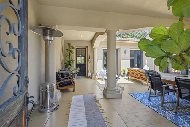 939 Bluejack Road, Encinitas CA: https://media.crmls.org/mediaz/f5a76a74-e064-4152-b660-cf85adaa2de1.jpg