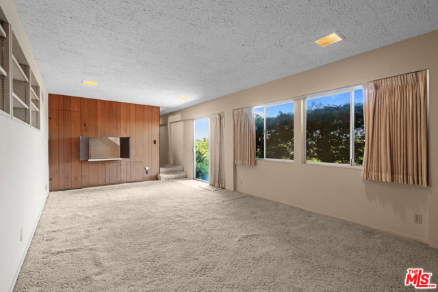 Drew Fenton | 924 Stonehill Lane Los Angeles CA | MLS: 7259977