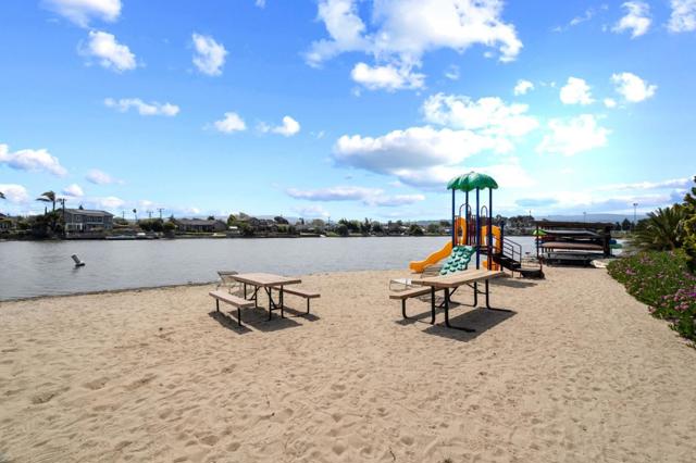 651 Port Drive, San Mateo CA: https://media.crmls.org/mediaz/f5a7dab0-6782-4007-8321-b50ad35ae3c1.jpg