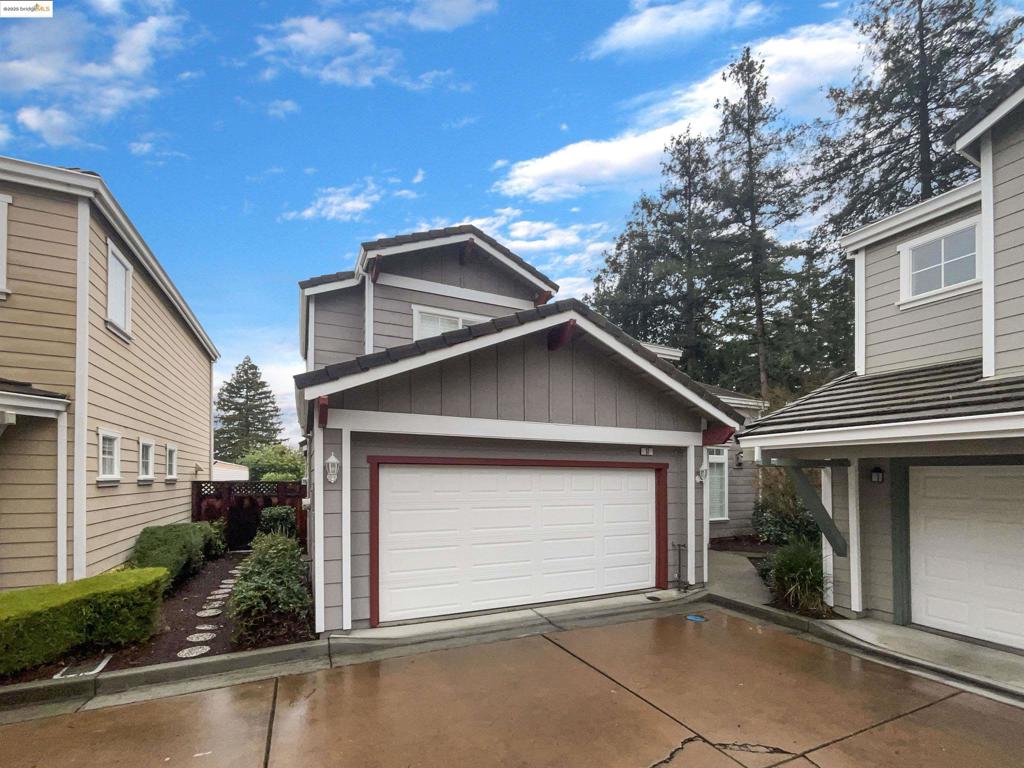 51 Village Square PL