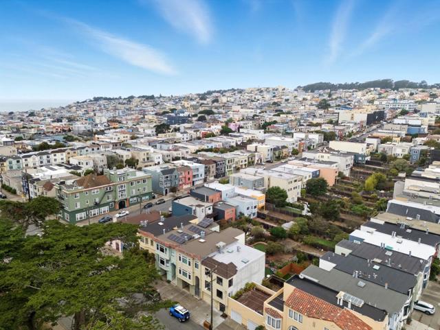 5924 Fulton Street, San Francisco CA: https://media.crmls.org/mediaz/f5a88cdf-060a-4c4a-800b-8b1a56e19fac.jpg