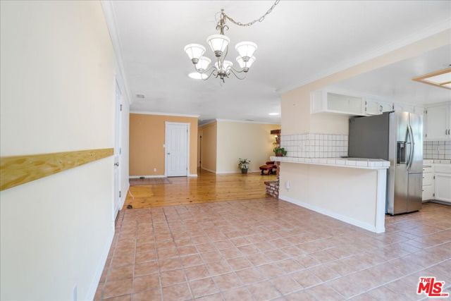 754 Fernando Street, Ojai CA: https://media.crmls.org/mediaz/f5a9d361-6015-4d37-99e2-efdf3650d2f1.jpg