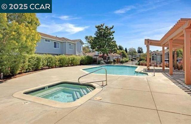 109 Cardoza, Hercules CA: https://media.crmls.org/mediaz/f5a9e51a-328f-4053-9ad1-8527e79edd9c.jpg