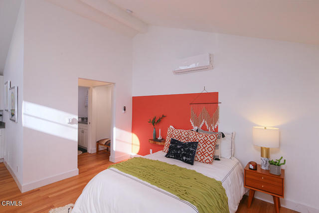 Detail Gallery Image 36 of 42 For 3363 Hollydale Dr, Los Angeles,  CA 90039 - 3 Beds | 3/1 Baths