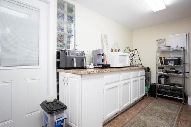 2597 Melbourne Dr, San Diego CA: https://media.crmls.org/mediaz/f5aa5c1b-50a3-4f1c-996f-0e335f64634e.jpg