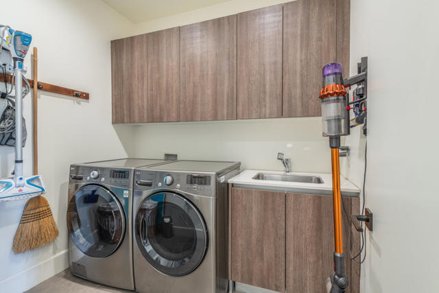 3085 Arroyo Seco, Palm Springs CA: https://media.crmls.org/mediaz/f5aa7318-bc34-48df-a55b-bccf83503c6a.jpg