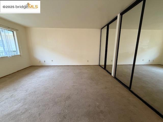 3877 Howe St, Oakland CA: https://media.crmls.org/mediaz/f5aa8d81-ecc7-4a7b-a4d4-953daec845ad.jpg