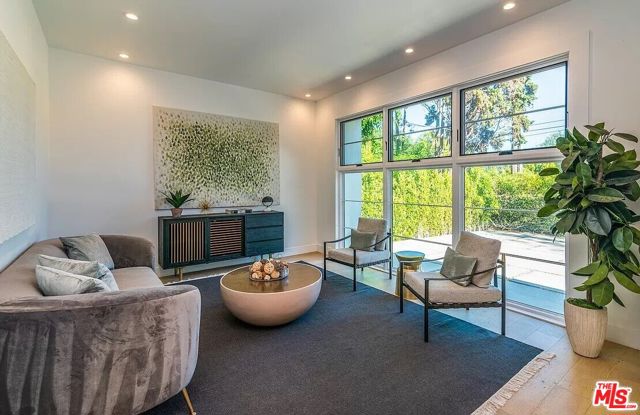 12509 W Sunset Boulevard, Los Angeles CA: https://media.crmls.org/mediaz/f5ab97a2-87be-4893-adf1-bfe8545c1252.jpg