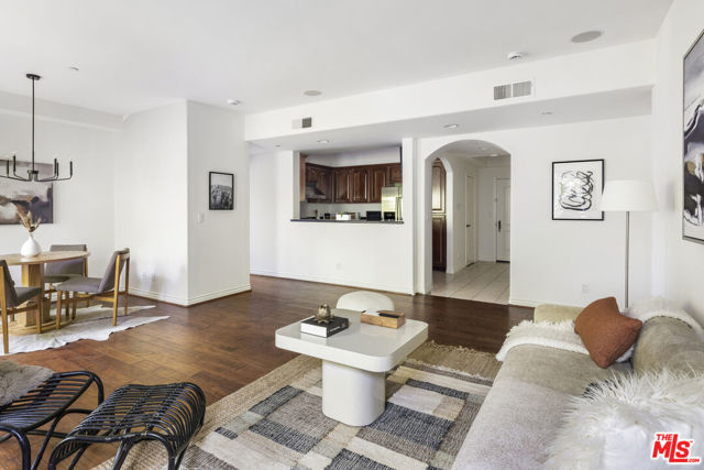 12449 Kling Street, 101 photo 5