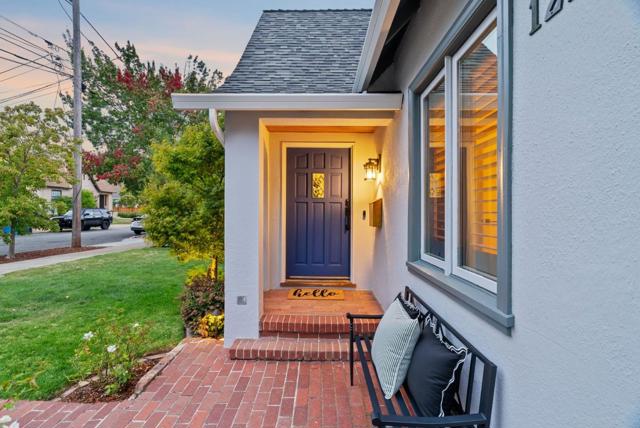 1223 Rhus Street, San Mateo CA: https://media.crmls.org/mediaz/f5abf7af-1e8e-469c-af6d-5c1d597c1c62.jpg