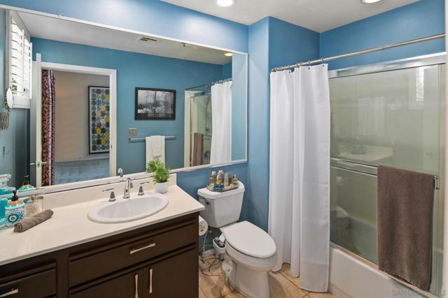 4080 Front Street, San Diego CA: https://media.crmls.org/mediaz/f5acc0fc-04e3-42c4-a0ed-2d44fd542bff.jpg