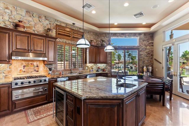 55830 Cherry Hills Drive, La Quinta CA: https://media.crmls.org/mediaz/f5ad380e-3707-48a8-b8a4-7f80425002b2.jpg