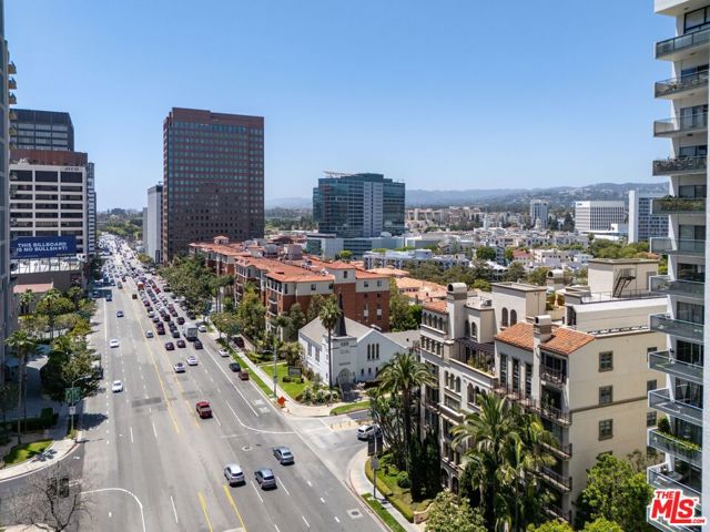 10795 Wilshire Boulevard, Los Angeles CA: https://media.crmls.org/mediaz/f5adffa0-f386-4c86-9513-daa02584e493.jpg