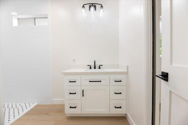 Detail Gallery Image 24 of 38 For 4042 Las Casas Ave, Claremont,  CA 91711 - 3 Beds | 2/1 Baths