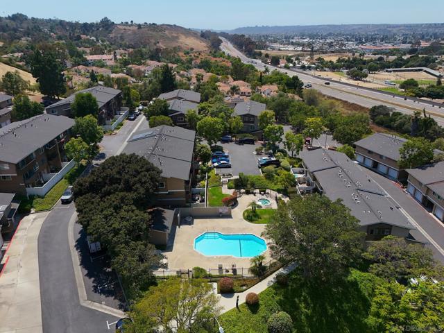 4212 Vista Del Rio Way, Oceanside CA: https://media.crmls.org/mediaz/f5af6b14-1e05-4787-b09c-16cc19dcaaa4.jpg