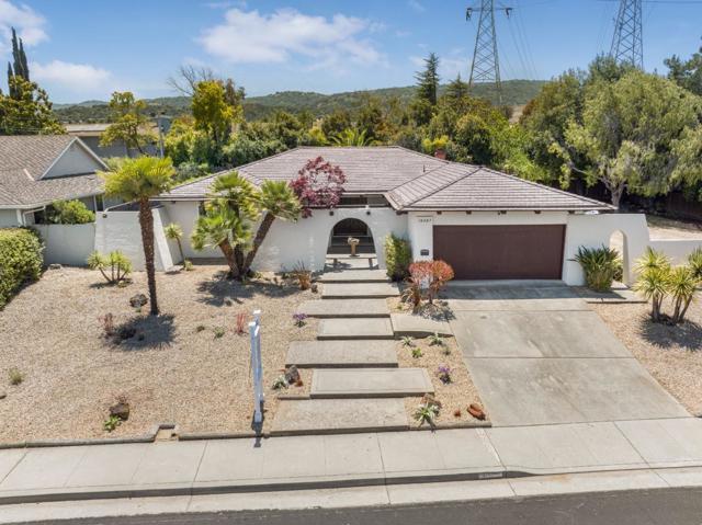 10407 Vista Knoll Boulevard, Cupertino CA: https://media.crmls.org/mediaz/f5af6e4a-fa8c-4e40-bf3e-fa95c2e69e90.jpg