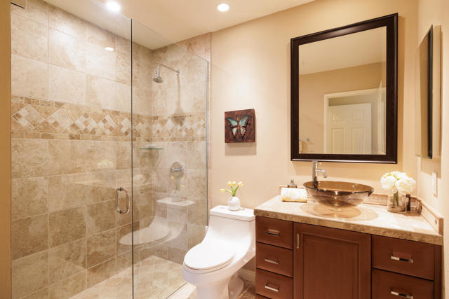 101 Desert Falls Drive, Palm Desert CA: https://media.crmls.org/mediaz/f5b08453-47cb-4197-a170-e19625de047c.jpg