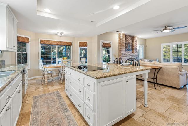 3188 Ora Avo Terrace, Vista CA: https://media.crmls.org/mediaz/f5b2df19-659d-4d7f-9f0e-aabdb169deb3.jpg