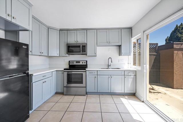 Detail Gallery Image 16 of 39 For 1580 Mendocino Dr #65,  Chula Vista,  CA 91911 - 4 Beds | 2 Baths
