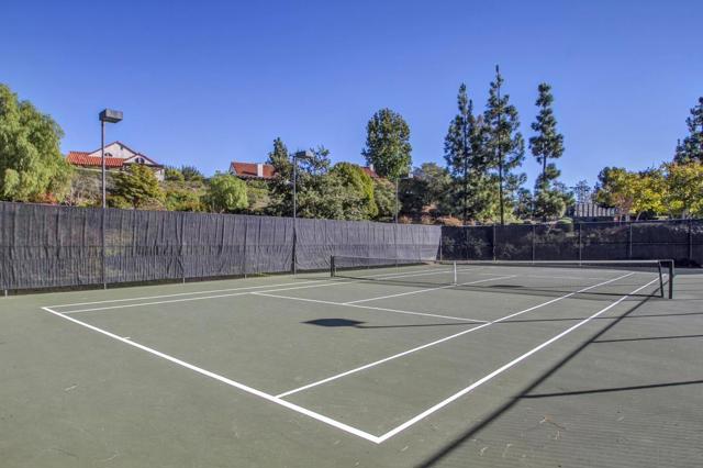 17945 Caminito Pinero, San Diego CA: https://media.crmls.org/mediaz/f5b3be2a-d023-4b03-9c04-4512bf589d2c.jpg