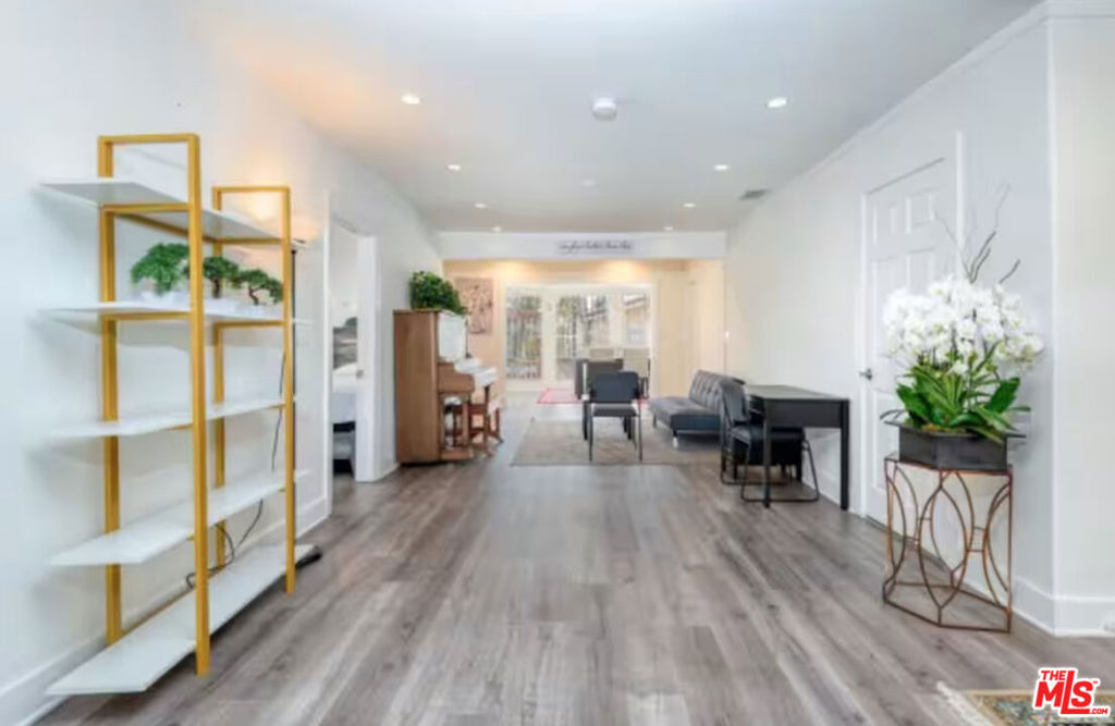 MLS #25567783 img 15