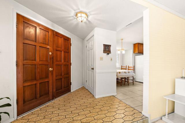 101 Sea Terrace Way, Aptos CA: https://media.crmls.org/mediaz/f5b3dc0c-89d1-4971-ac4b-d6ad17c66ee7.jpg