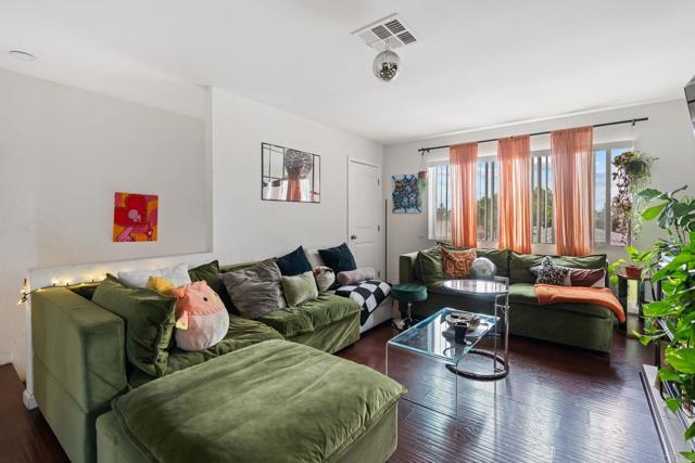 4239 35Th Street, San Diego CA: https://media.crmls.org/mediaz/f5b47ad4-0e6d-4146-b2ac-bf8d86c44686.jpg