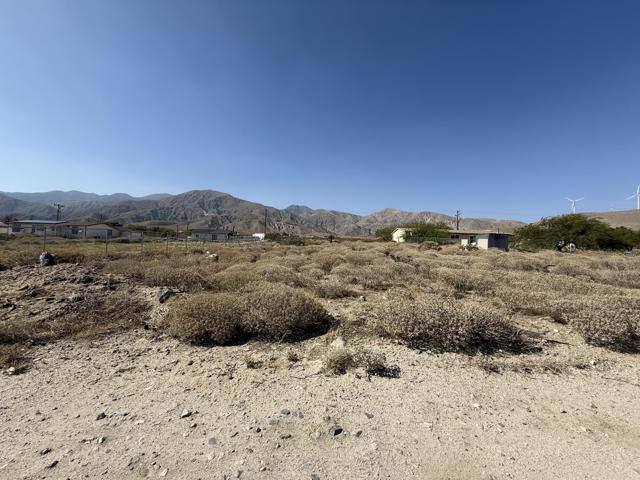 7 San Pierre Road, Whitewater CA: https://media.crmls.org/mediaz/f5b4c0a4-b3a1-4ceb-9465-34ff2dbc4704.jpg