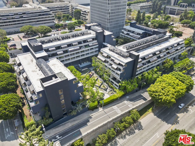 880 W 1st Street, Los Angeles CA: https://media.crmls.org/mediaz/f5b53547-653d-457a-8d06-8db1e571b3c5.jpg