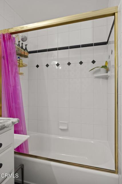 999 Waterbury Lane, Ventura CA: https://media.crmls.org/mediaz/f5b5650f-9c7a-4769-a20c-fb90217db046.jpg