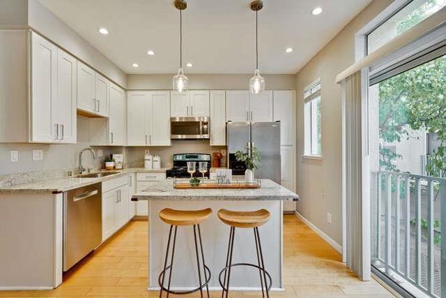 157 Irene Court, Mountain View CA: https://media.crmls.org/mediaz/f5b5a4a0-5cbe-4737-b73f-eac93916291f.jpg