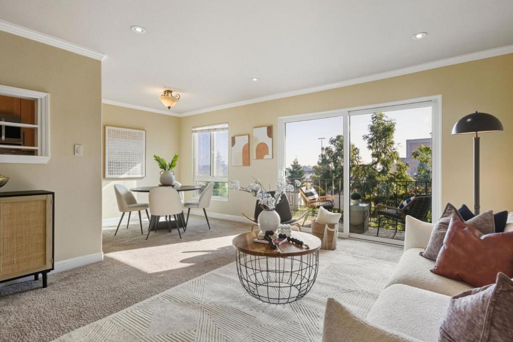 800 N Delaware Street #303