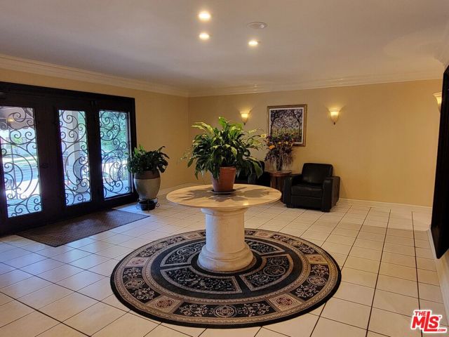 10707 Camarillo Street, 309 photo 4