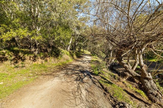 5 El Vanada Road, Redwood City CA: https://media.crmls.org/mediaz/f5b68787-3f56-4e58-886e-facd02e803d6.jpg